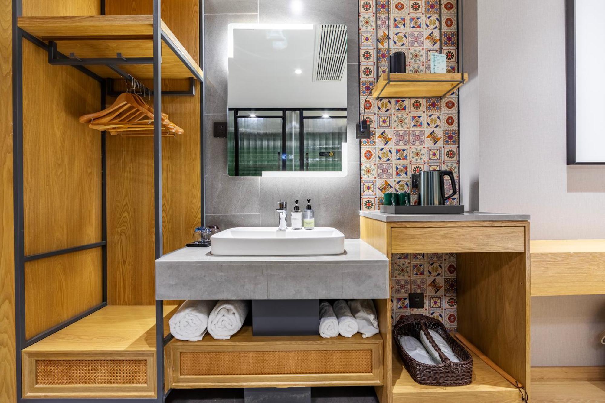 True Go Hotel - Shanghai Jing'An Temple Nanjing West Road Luaran gambar